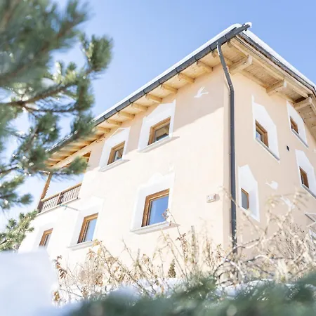 Διαμέρισμα Chasa Fabulusa *