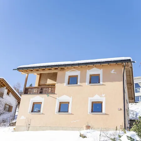 Διαμέρισμα Chasa Fabulusa *